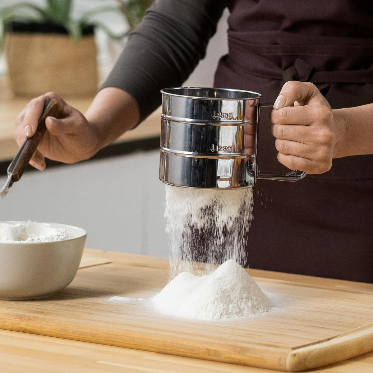 Stainless Steel Flour Sifter – Hand Press Flour Strainer with Measuring Marks With Free Shipping